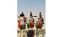 Ивет и Габи Петрова на сафари в катарската пустиня