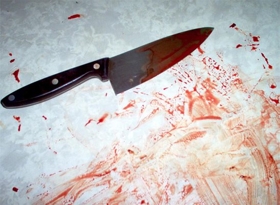 Мъж заби нож в гърба на комшията