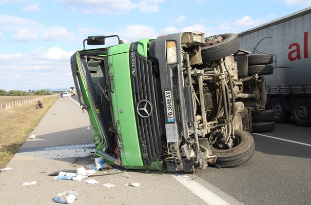 Движението в аварийните платна на магистралите често е причина за тежки катастрофи.