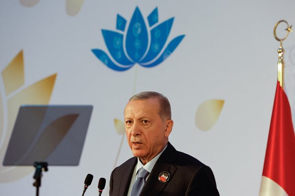 Турският президент Ердоган присъства на пресконференция в кулоарите на срещата на върха на Г-20 в Ню Делхи
