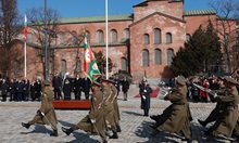 Военните харесаха френски гаубици, чакат “да” от ЕС, за да ги купят