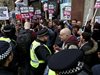 14 ареста в Лондон след сблъсъци
