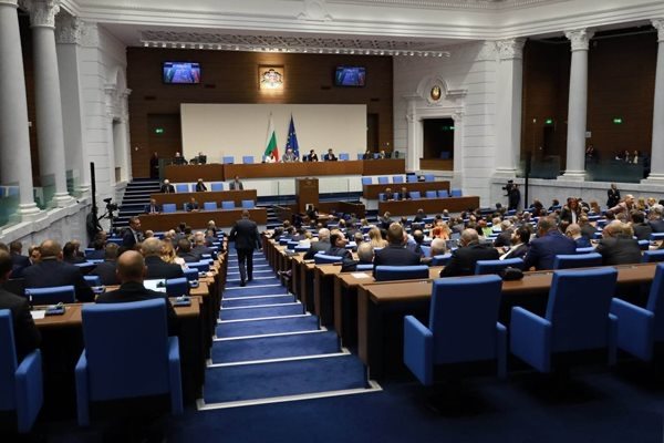 Парламентът гласува  условията за промяна на предназначението на земеделски земи
СНИМКА: Румяна Тонева
