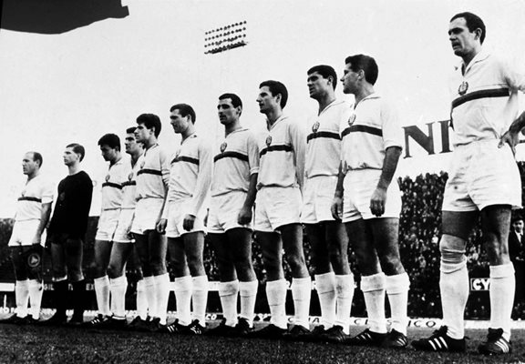 Националният ни отбор преди началото на баража с Белгия във Флоренция в края на 1965 г.