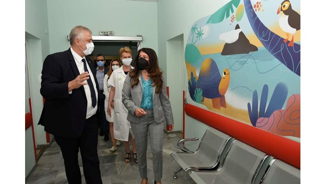 On Independence Day, Ambassador Mustafa in “Pirogov” – brings gifts for children