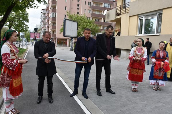 Кметът Камбитов откри и велоалея, свързваща 7 улици.