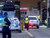 Полицията за инцидента в Мелбърн: Колата се е врязала умишлено в пешеходците (Снимки)