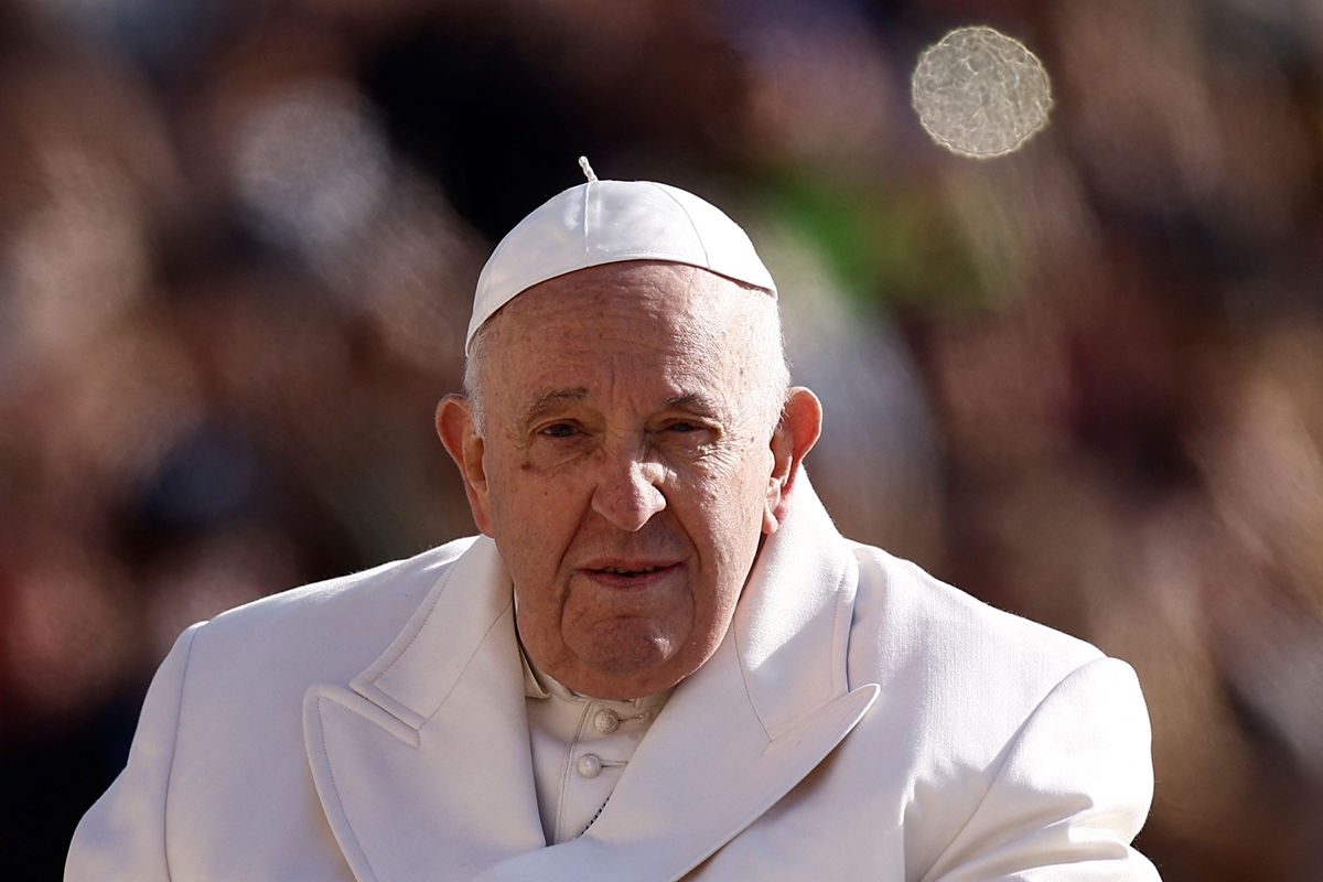 Лекарите на Папа Франциск: Скоро може да бъде изписан от болницата