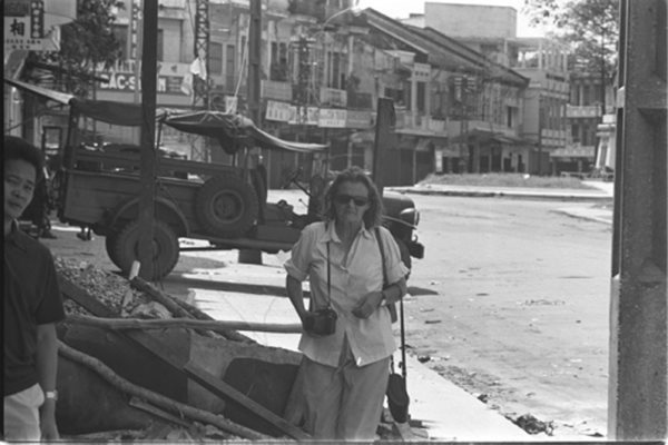 Клеър Холингуърт през 1968 година във Виетнам