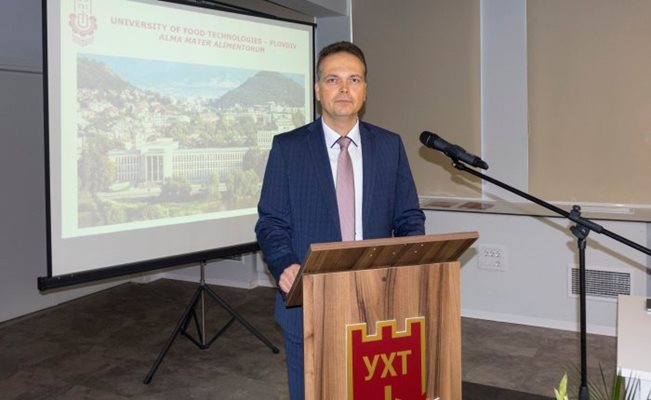 Проф. Галин Иванов е новият ректор на УХТ-Пловдив.