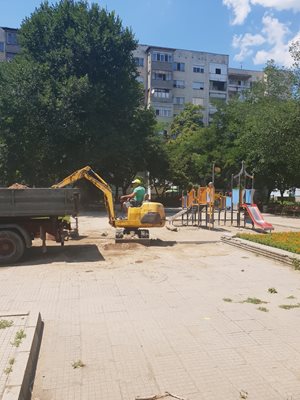 Започна обновяването на парка в "Изгрев".