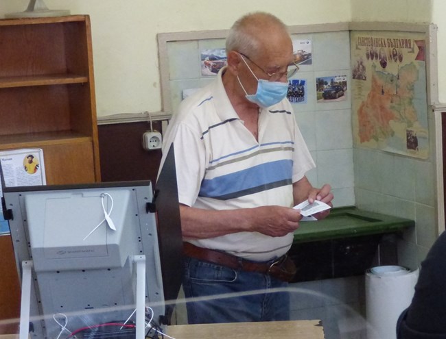 302 107 пловдивчани имат право да гласуват на изборите утре
