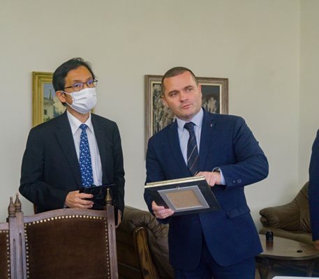 Извънредният и пълномощен посланик на Япония в България Н. Пр. Нарахира Хироши бе днес на работно посещение в Русе
