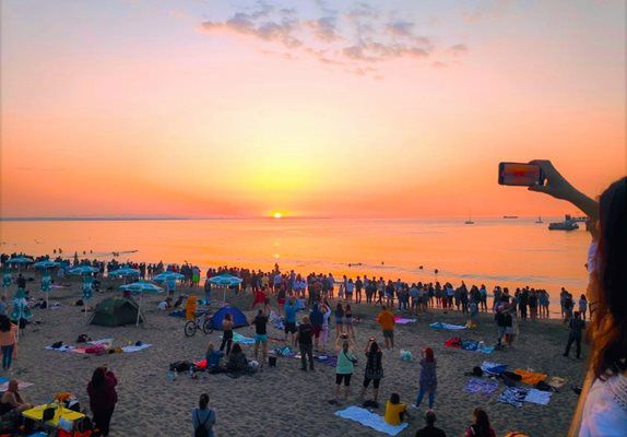 Джулай морнинг на бургаския плаж