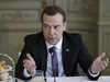 Съветът Русия-НАТО няма да се подновява
Руският премиер Дмитрий Медведев обвини Запада, че светът е навлязъл в нова студена война. В речта си пред конференцията по сигурността в Мюнхен той обяви: “Отношенията между ЕС и Москва са напълно разрушени!” По отношение на кризата в Сирия премиерът обеща, че Русия ще продължи да има конструктивна роля,