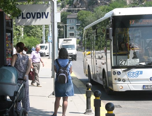 Превозвачите пак заканват да спрат градските автобуси в Пловдив.