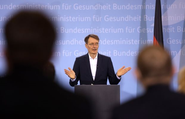 Германски министър на здравеопазването Карл Лаутербах СНИМКА: Ройтерс