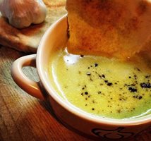 Крем супа с броколи и горчица