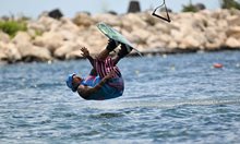 Плажът във Варна се напълни, екстремни спортове вдигат адреналина (Галерия)