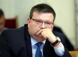 Цацаров: Не натрапвайте тезата за война на прокуратурата със съда (обновена)