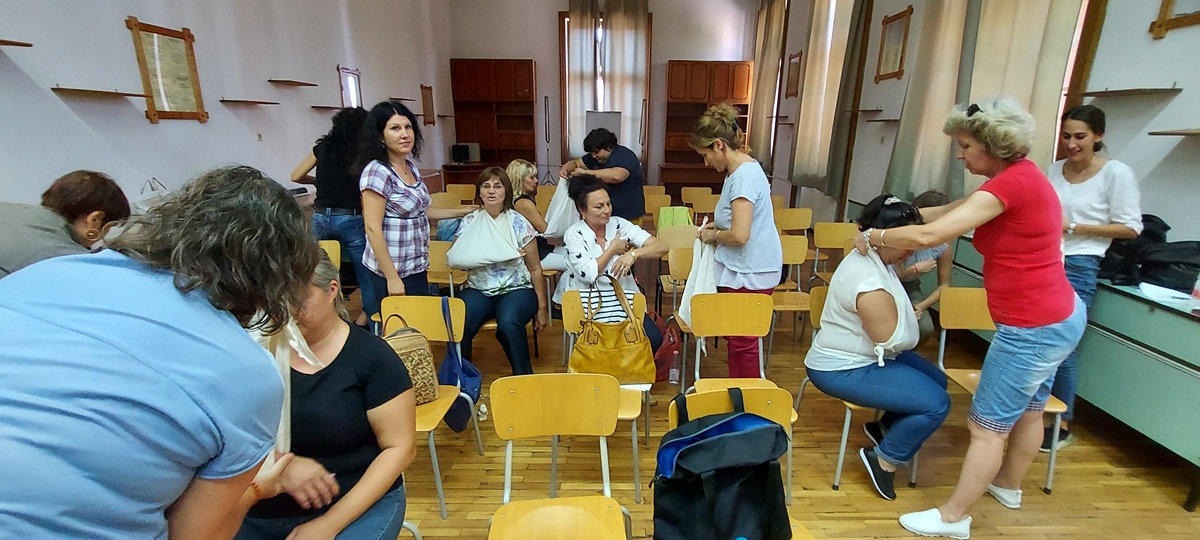 Свищовски сестри, педагози и лелки се учиха на първа помощ при деца