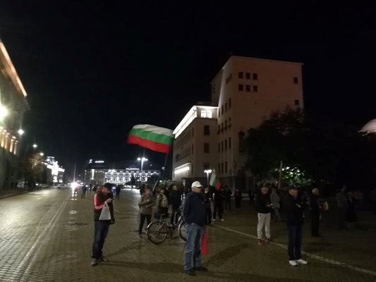 107-а вечер на антиправителствени протести  СНИМКА: Йордан Симеонов