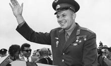 Юрий Гагарин летял в Космоса за 15 000 рубли, апартамент и 