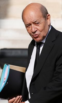 Министърът на външните работи на Франция Жан Ив льо Дриан  СНИМКА: Ройтерс