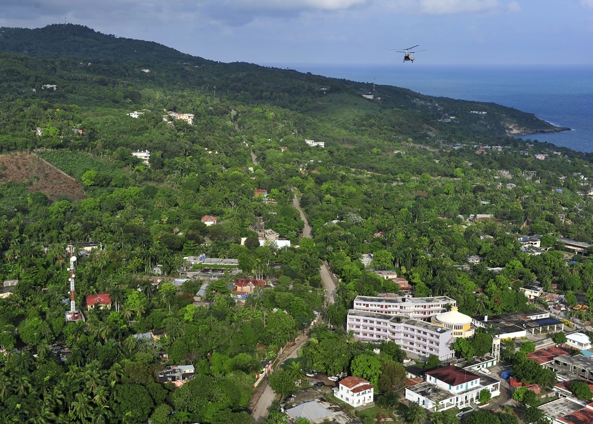 Въоръжени групировки контролират 60% столицата на Хаити