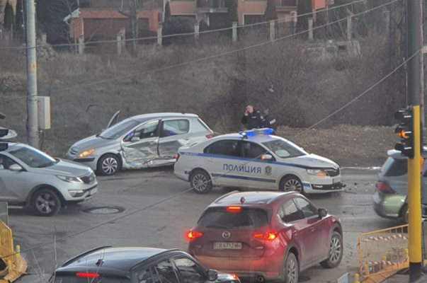 Катастрофа на бул. „Самоковско шосе”, близо до Кокаляне КАДЪР: Фейсбук/Мони К.