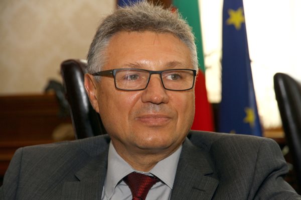 Бившият военен министър Велизар Шаламанов
