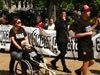 Родители на деца с увреждания на протест в подкрепа на Бисер Петков