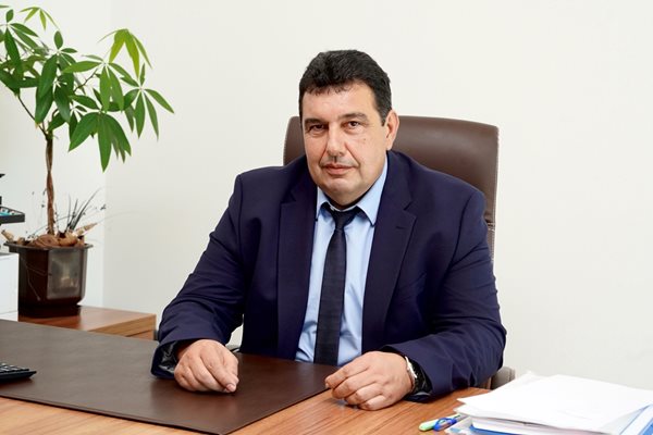 Хирургът проф. Ангел Учиков се кандидатира за ректор на Медицинския университет в Пловдив