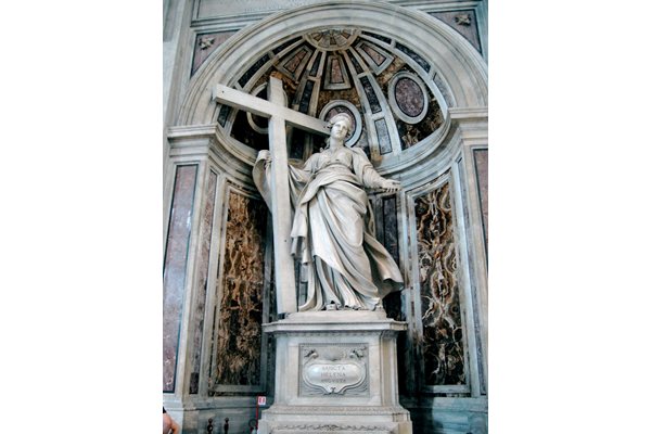 Елена с животворящия кръст в базиликата "Св. Петър" в Рим.