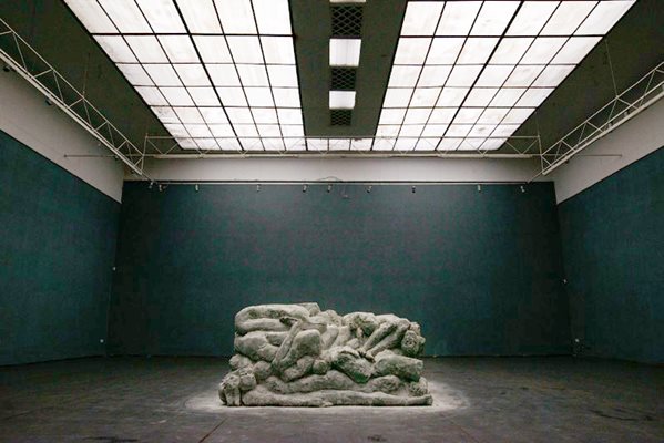 Скулптурата "Покаяние - паметник на жертвите на комунизма"