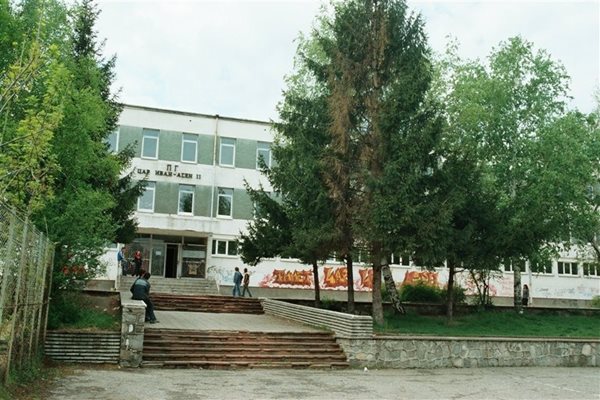 Учениците от Пловдив и региона утре са на училище, няма пострадали деца и учители от земетресението