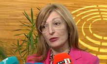 Екатерина Захариева: От ден едно трябва да запретнем ръкави и да започнем да работим (Видео)