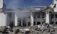 Двама убити и 16 ранени при нови руски удари в Украйна