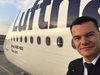 Пилотът на най-големия самолет засне кацането си на родна земя в София  (видео)
