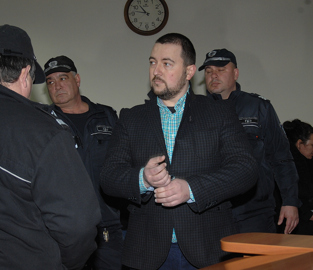Прибраха обратно в затвора пловдивския адвокат Владимир Елдъров