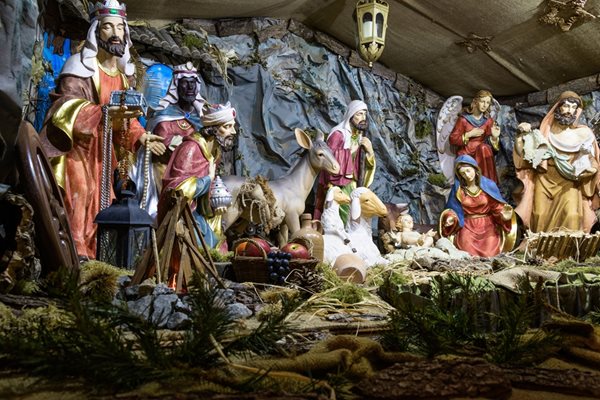 През IV век църквата обявява 25 декември за Рождество Христово.