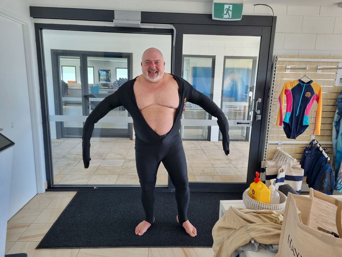 Ути Бъчваров с водолазен костюм: "Това не е стар прилеп"