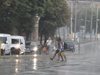 Вали силен дъжд с градушка в София (Снимки, видео)