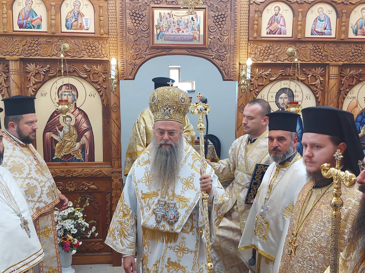 Пловдивският митрополит Николай освети възстановената църква в село Чурен (снимки)
