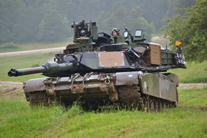 Защо Русия побесня за танковете? Вижте сравнение на западните и руските машини