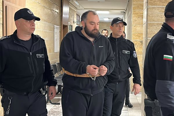 Йордан Григоров остава в ареста.