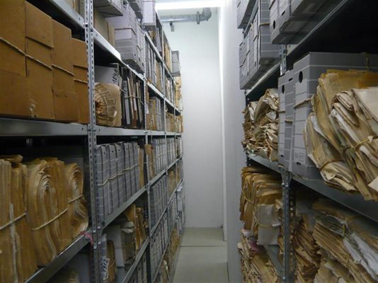 Архивите на Щази се съхраняват в сградата, обитавана преди това от тайните служби.
СНИМКИ: АВТОРЪТ И РУМЯНА ТОНЕВА