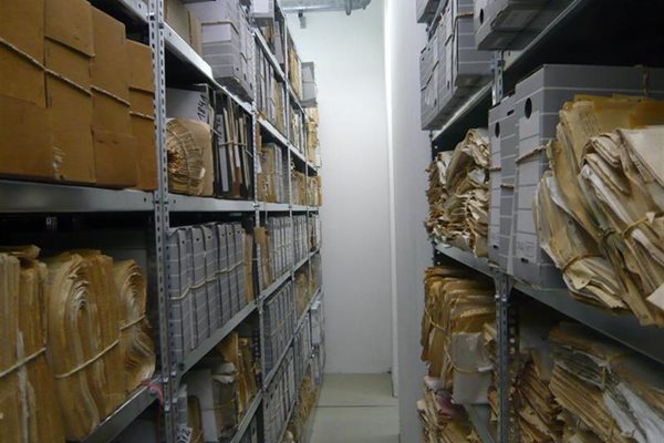 Архивите на Щази се съхраняват в сградата, обитавана преди това от тайните служби.
СНИМКИ: АВТОРЪТ И РУМЯНА ТОНЕВА