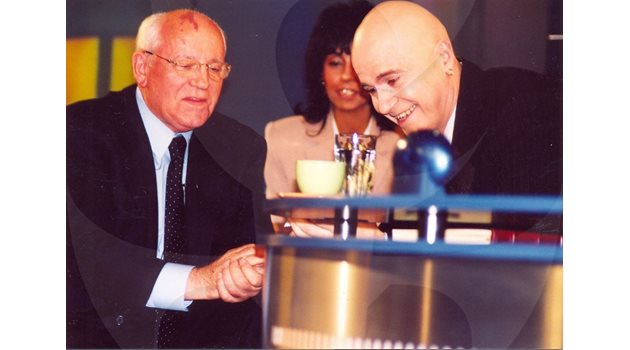Горбачов гостува в шоуто през 2002 г.