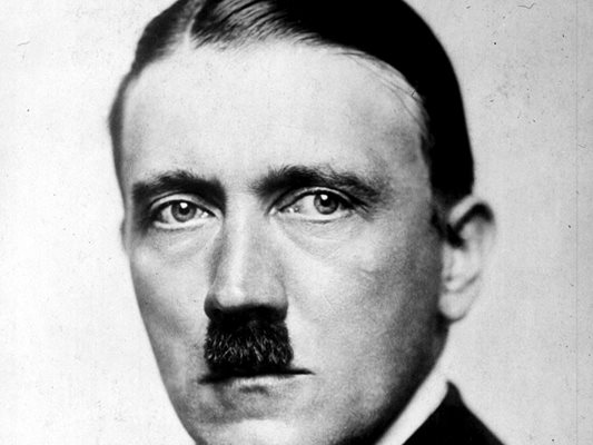 Адолф Хитлер в младите си години. СНИМКА: РОЙТЕРС